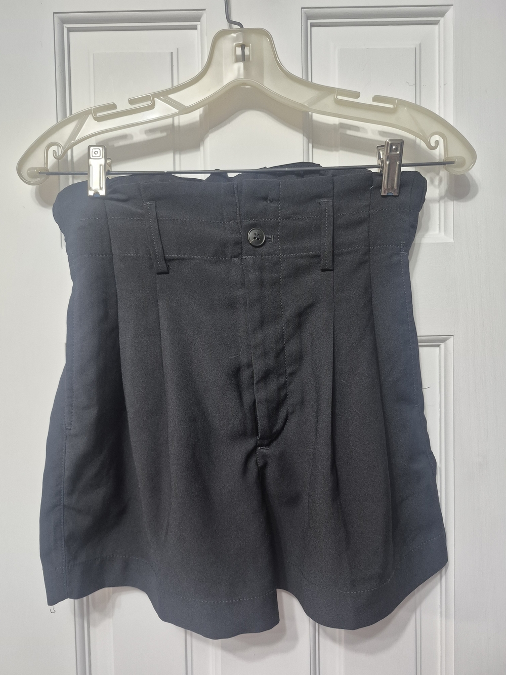 Madewell Women's Black Flat-Front Dress Shorts